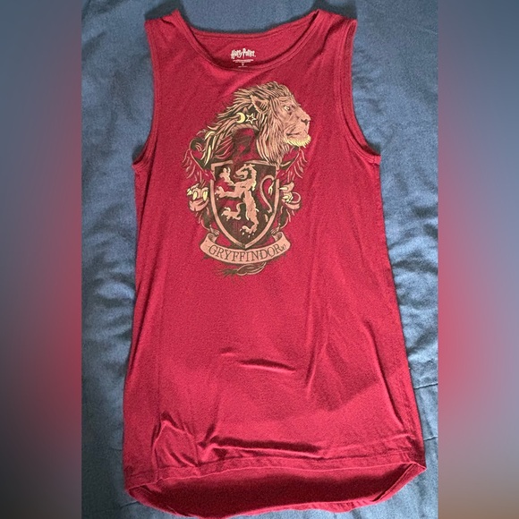 Gryffindor Harry Potter tank top size medium - Picture 2 of 4